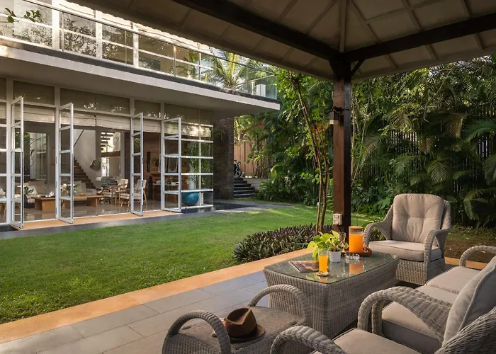Seis Villa-Splendid 4 Bhk Villa In Arpora 10 Mins Drive To Assagao With Large Private Pool, Garden, Gazebo & Caretaker